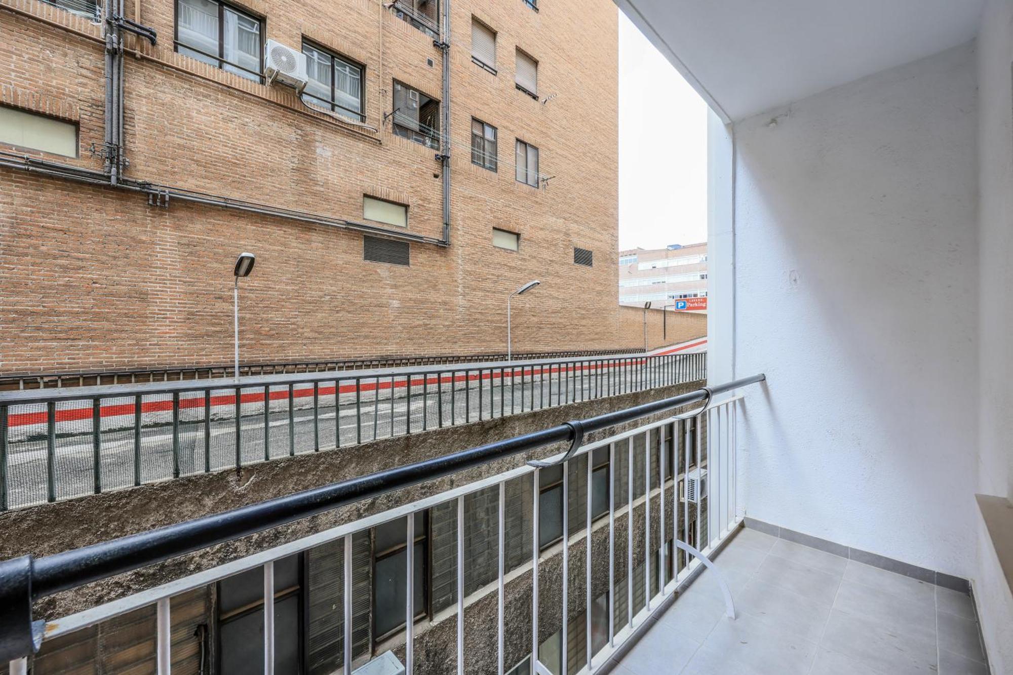 Amazinn Places Chamberi Madrid Bagian luar foto
