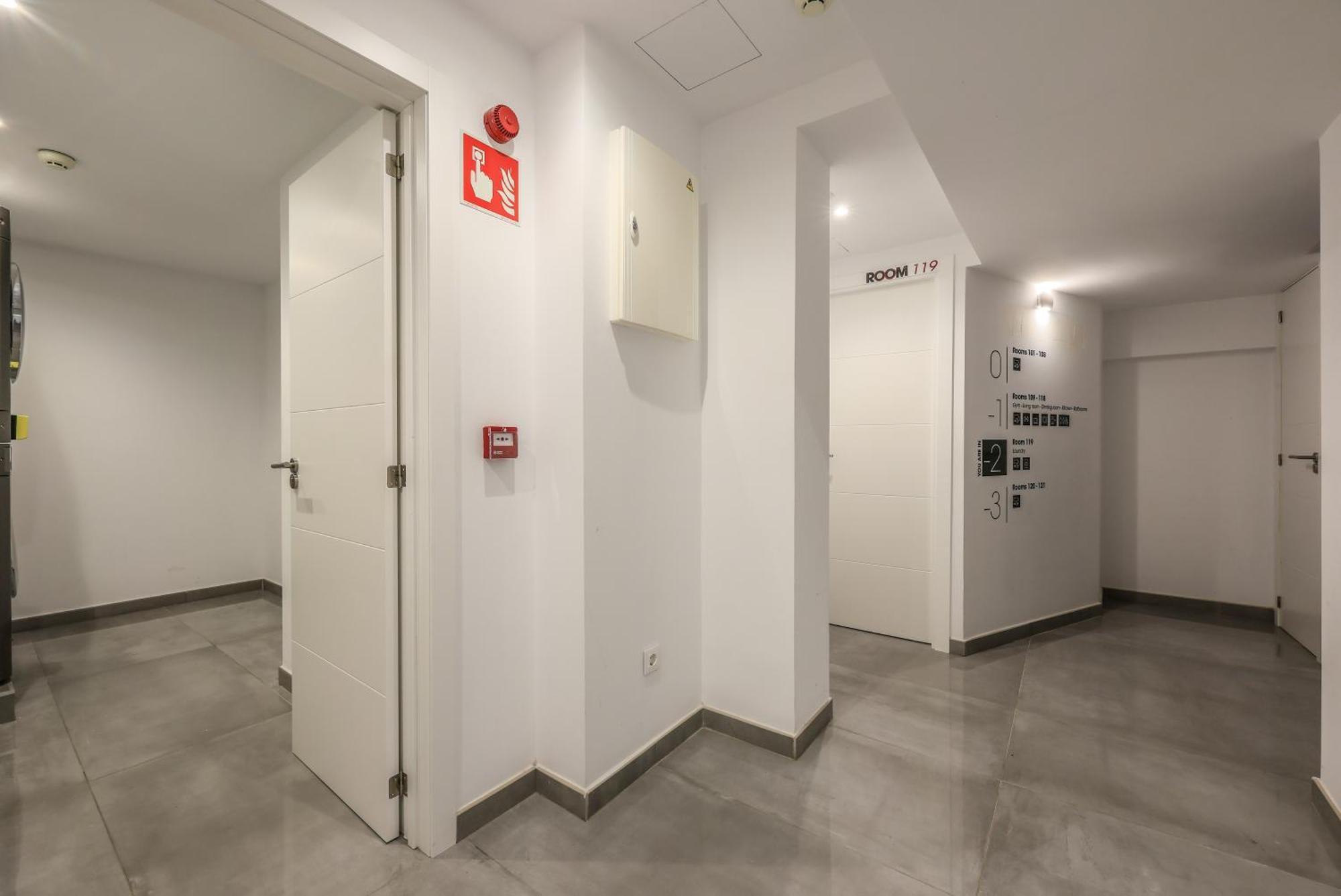 Amazinn Places Chamberi Madrid Bagian luar foto