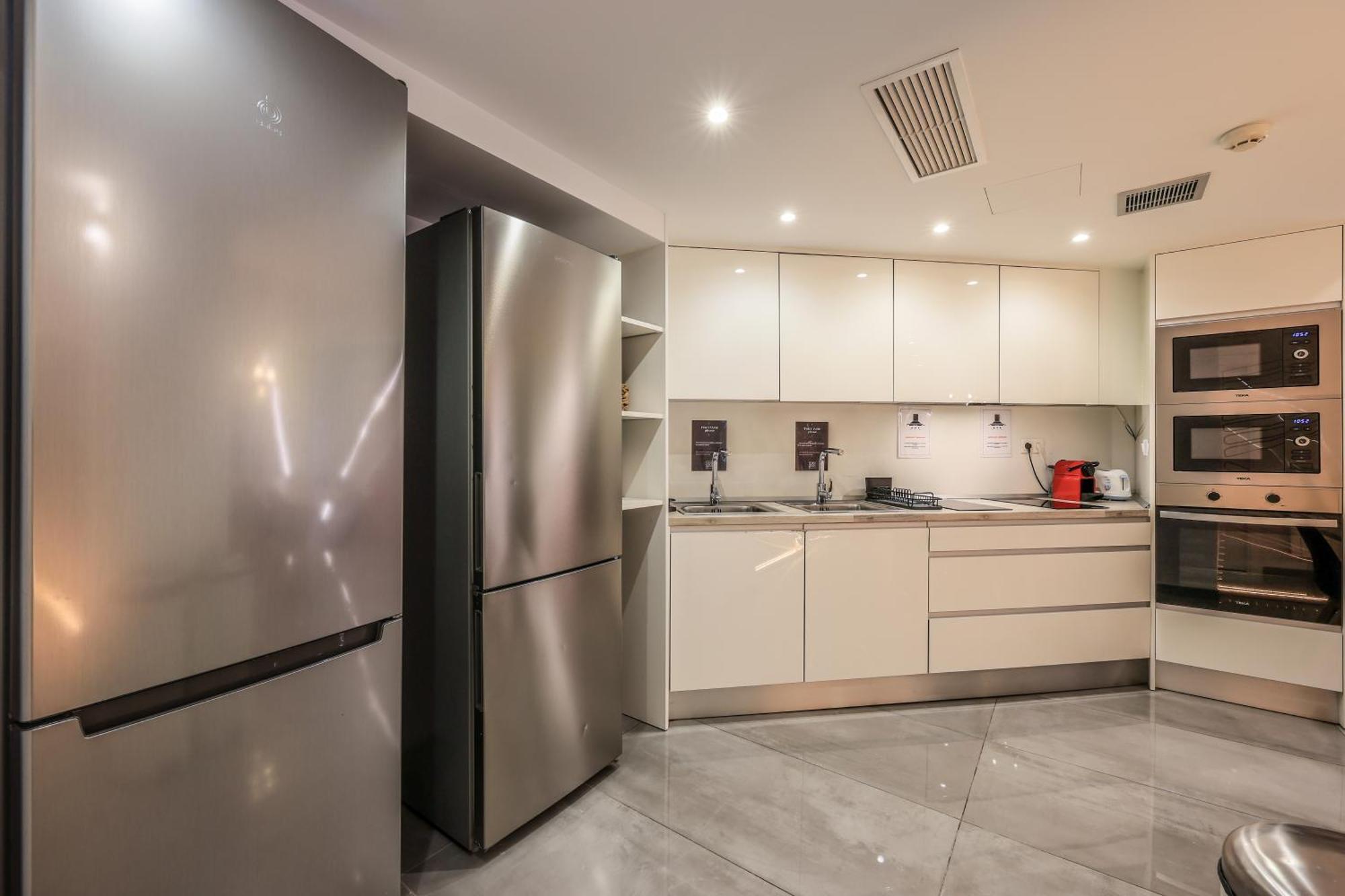 Amazinn Places Chamberi Madrid Bagian luar foto