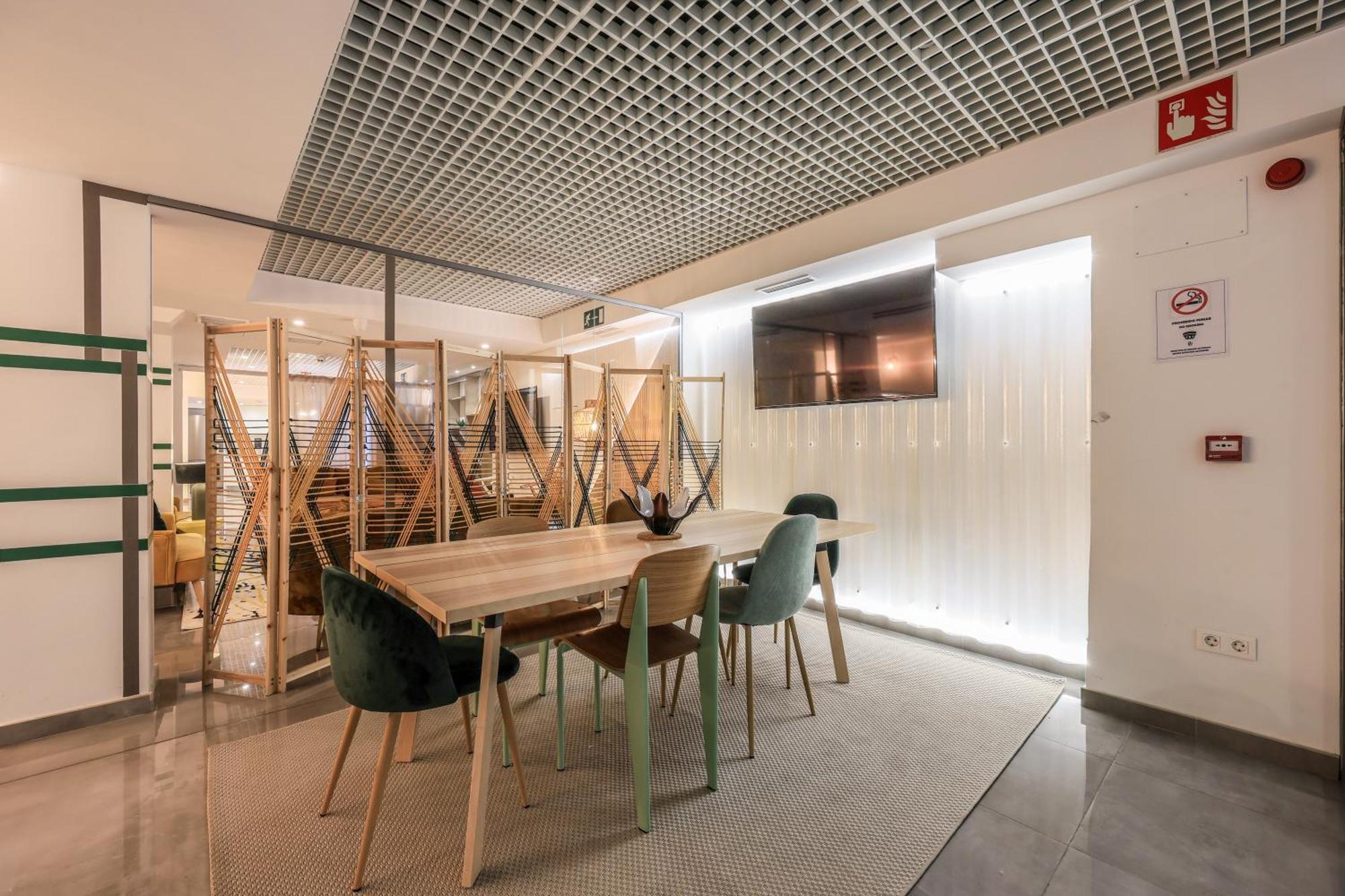 Amazinn Places Chamberi Madrid Bagian luar foto