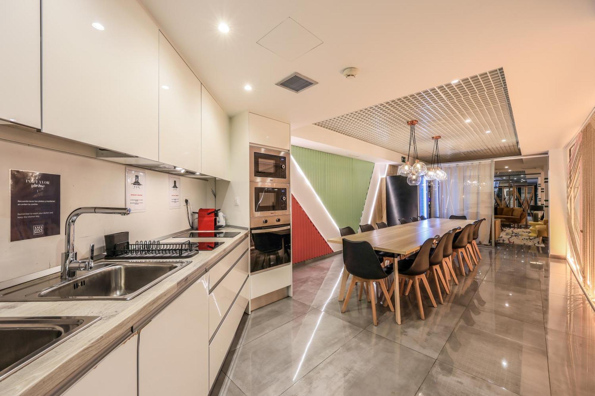 Amazinn Places Chamberi Madrid Bagian luar foto